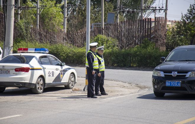 无牌无证“驶”不得！延庆对违规电动三四轮车说“不”